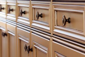 A close up picture of drawer knobs